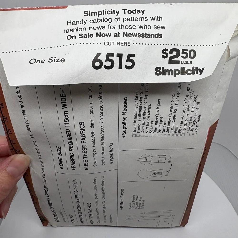 Simplicity 6515 Beginner's Choice Level 2 Apron Sewing Pattern Miss Men One Size